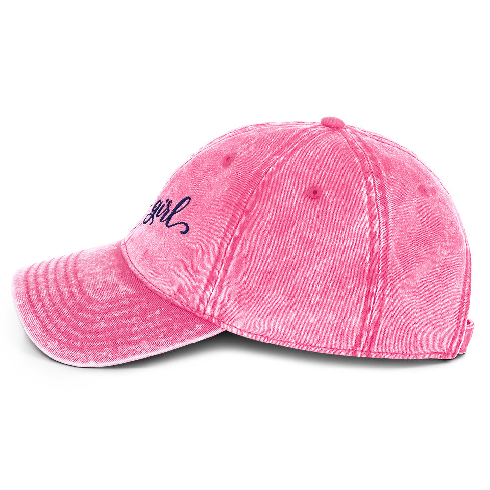 Rosa gewaschene Basecap mit lila Stickerei „horse girl“.