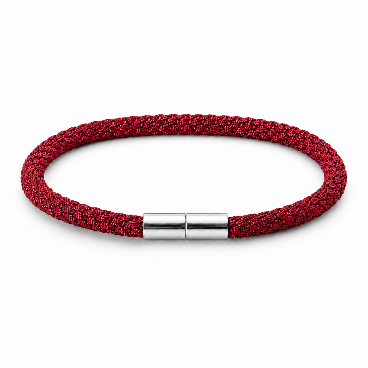 Geflochtenes Kumihimo Armband in Weinrot mit poliertem Edelstahlverschluss.