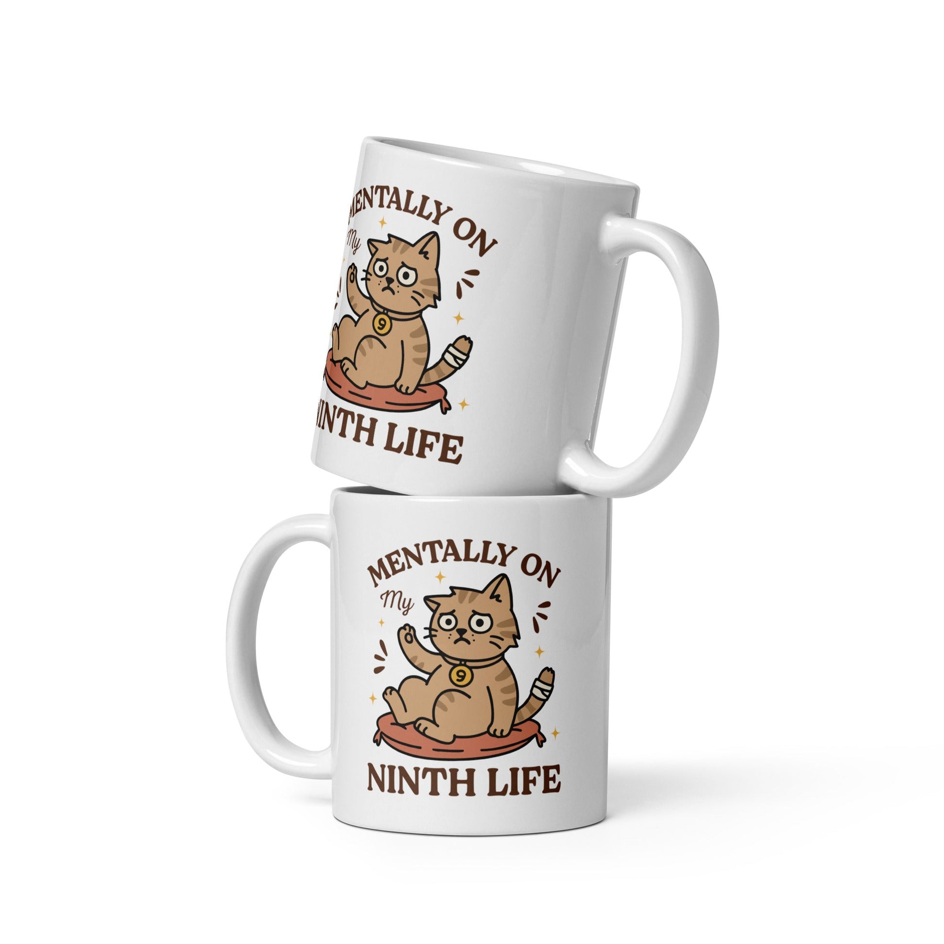 Mentally on My Ninth Life Tasse mit müdem Katzenmotiv