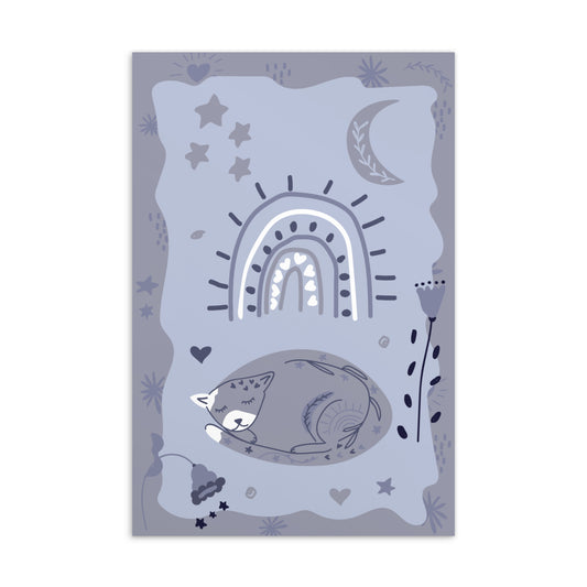 Motivkarte mit schlafender Katze unter einem stilisierten Regenbogen, umgeben von Mond, Sternen und floralen Elementen in sanften Blautönen.